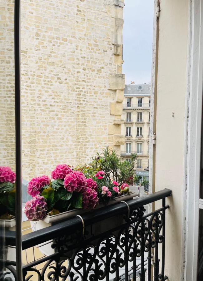 Two-Bedroom Apartment Champs-Elysees Paris Dış mekan fotoğraf