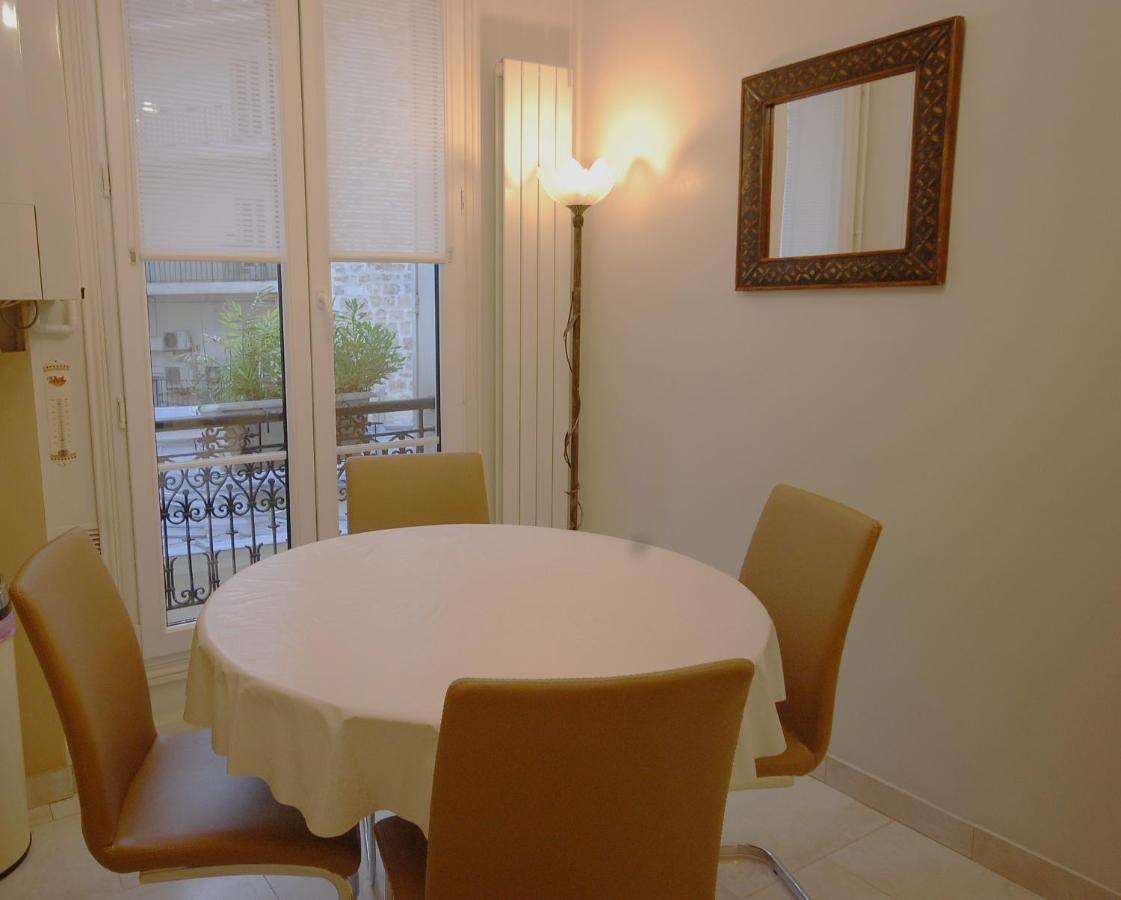 Two-Bedroom Apartment Champs-Elysees Paris Dış mekan fotoğraf