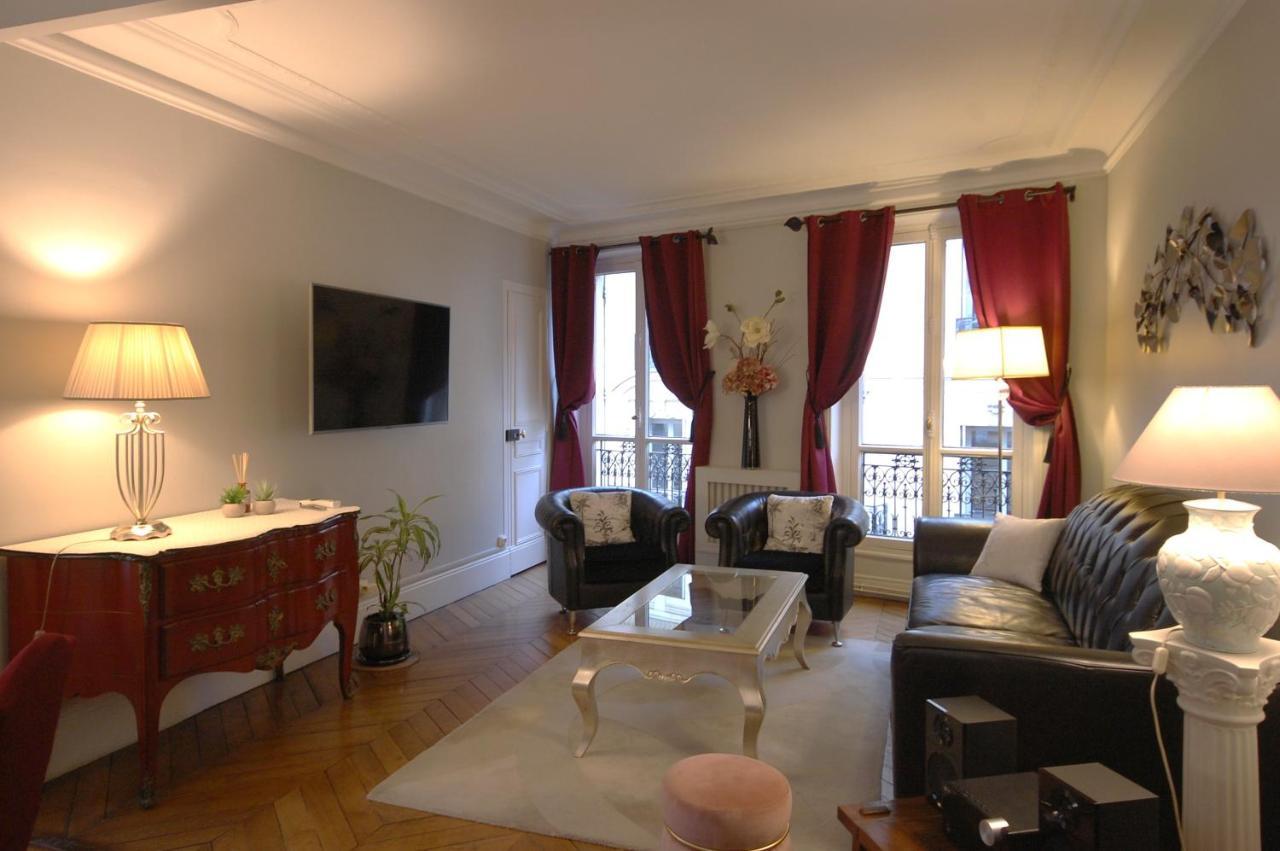 Two-Bedroom Apartment Champs-Elysees Paris Dış mekan fotoğraf
