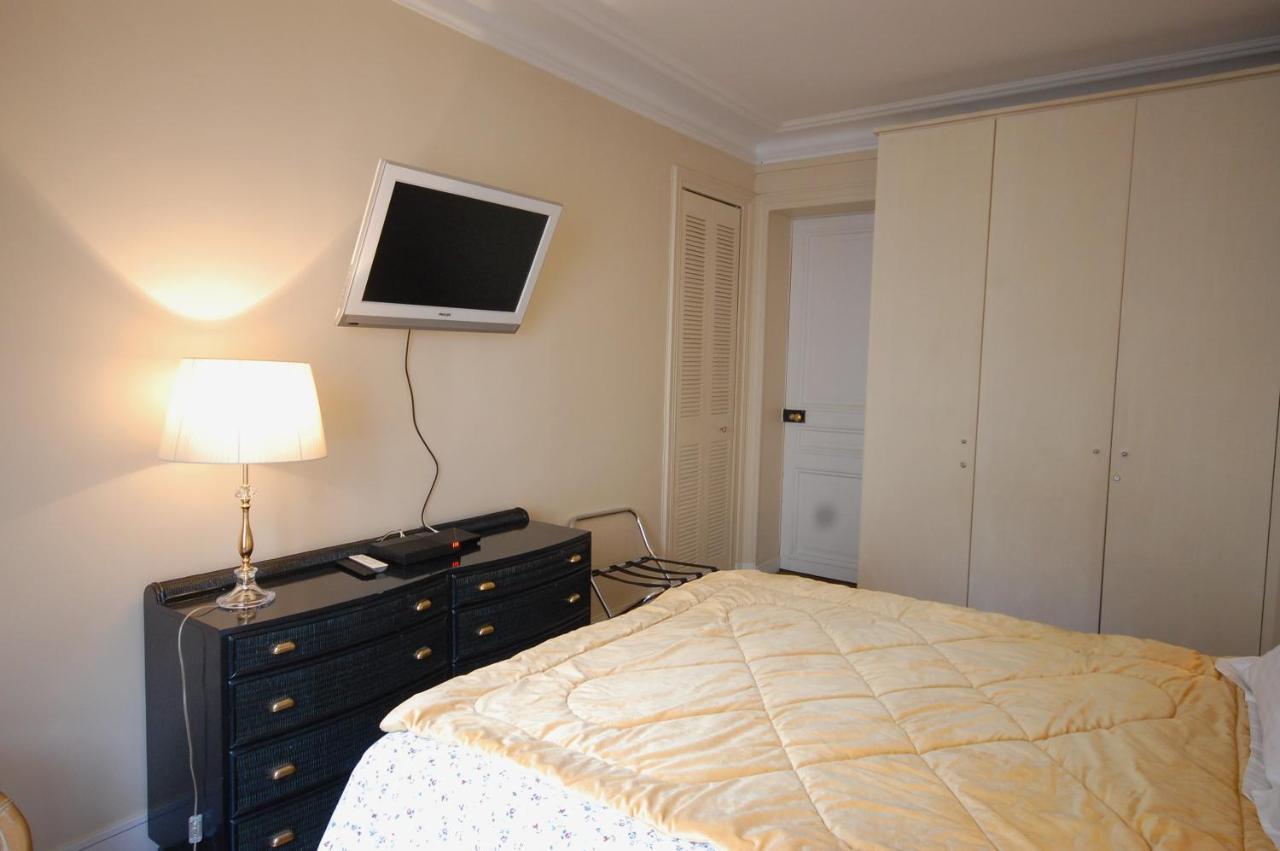Two-Bedroom Apartment Champs-Elysees Paris Dış mekan fotoğraf